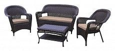 Плетеный диван с креслами и столиком для отдыха