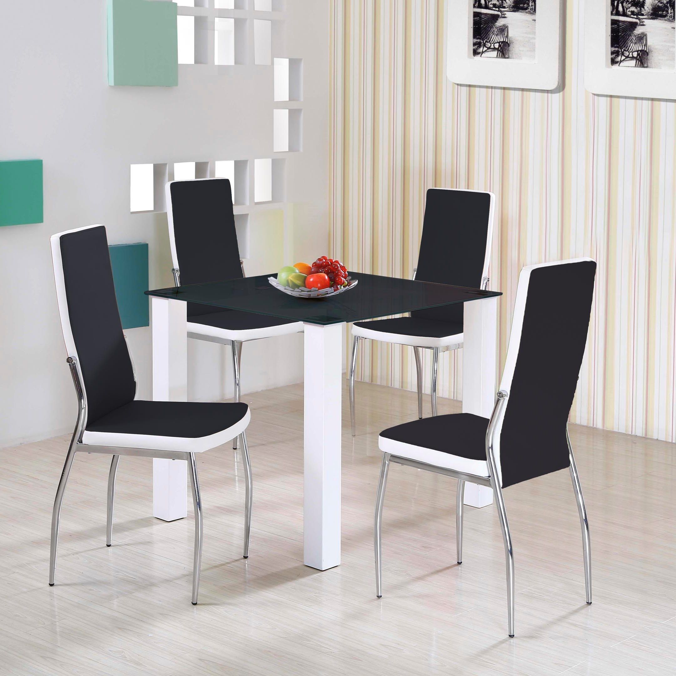 стол и стулья для черно белой кухни